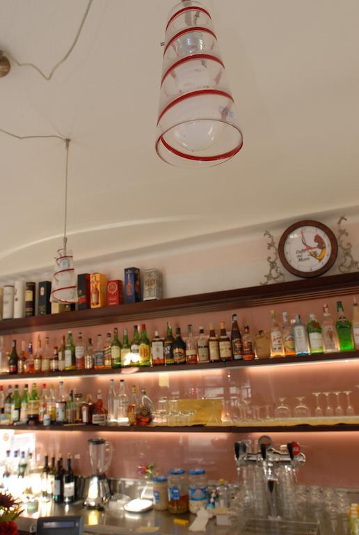Antico Caffe' Del Moro Hotel โบนัสโซลา ภายนอก รูปภาพ